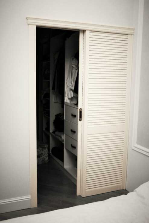 Двери для шкафа купе — раздвижные системы в классическом и современных стилях (125 фото)