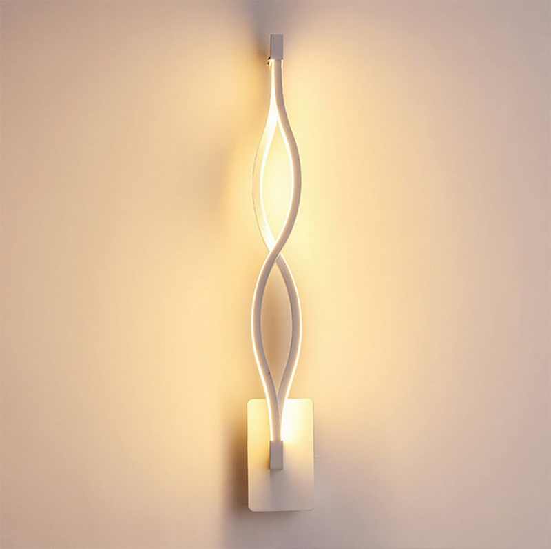 Ретро-светильники (53 фото): люстры под старину из дерева и модели в виде факелов и свеч в винтажном стиле