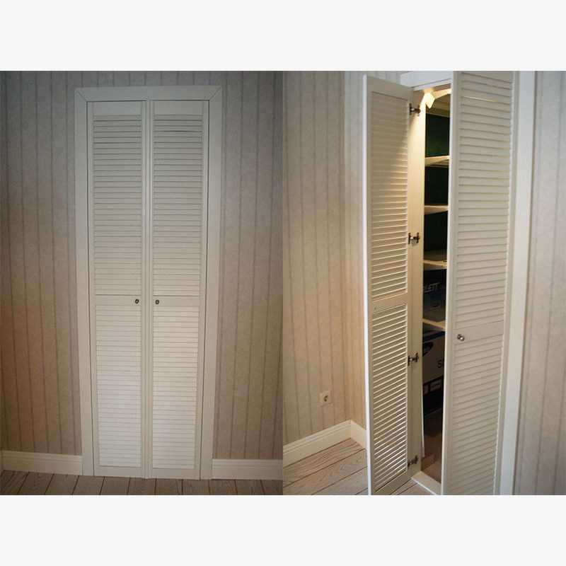Двери-жалюзи: дверной проем и фото, межкомнатные вместо шкафа, магазин вертикальный и дверца в интерьере