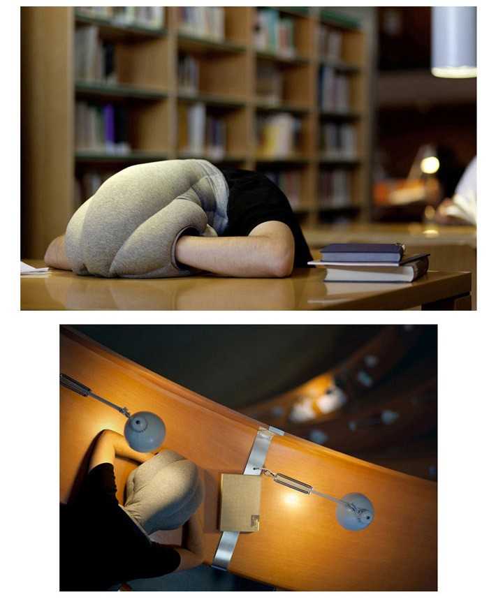 Необычная подушка для сна страус представляющая мешок с отверстиями