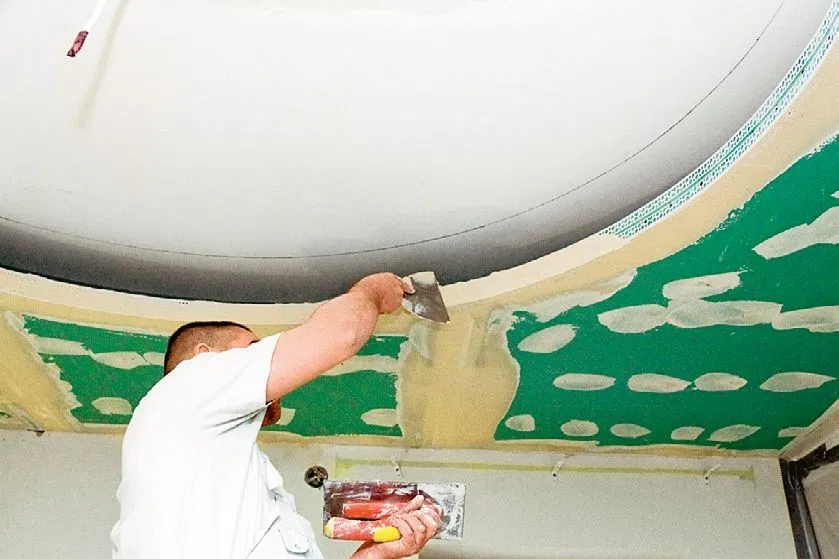 Покраска потолка из гипсокартона водоэмульсионной краской