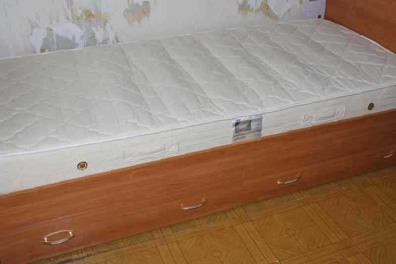 Полутороспальные кровати (74 фото): какие размеры имеет «полуторка»