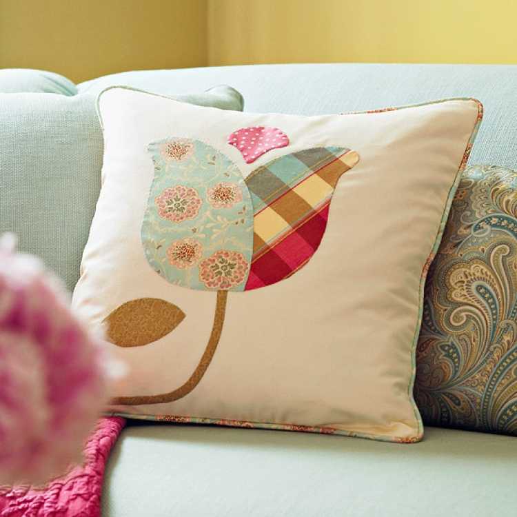 Подушки для дивана своими руками (36 фото): изготовление подушечки и идеи декора, выбираем наполнитель, мастер-класс по пошиву