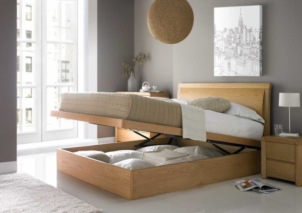Изголовье кровати в спальне: красивая деревянная спинка, оформление изголовья двуспальной кровати