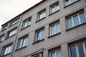 Окна для домов 137 серии: размеры и особенности
