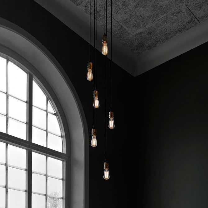 Ретро-светильники (53 фото): люстры под старину из дерева и модели в виде факелов и свеч в винтажном стиле