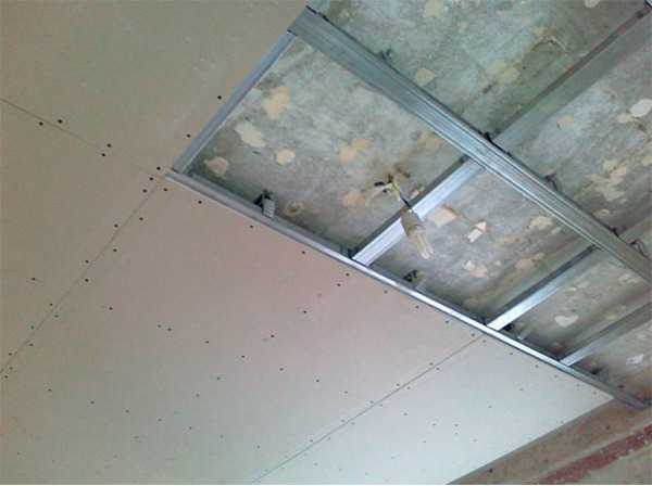 Потолок из гкл: плюсы и минусы