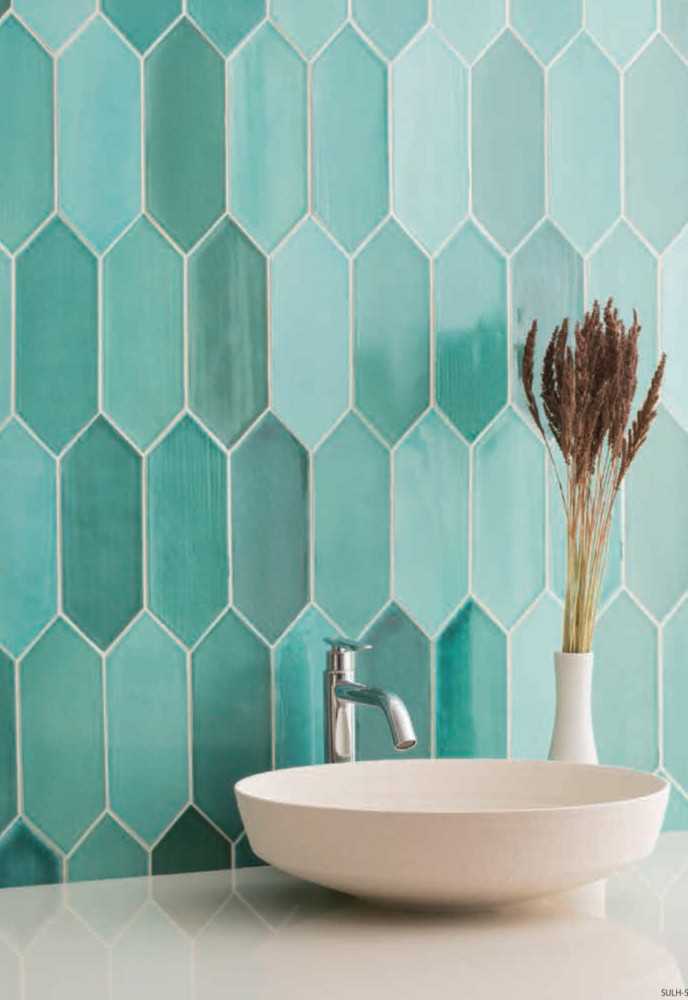 Бирюзовая плитка для ванной (42 фото): плюсы и минусы цвета для ванной комнаты, советы по выбору керамической плитки с оттенком бирюзы