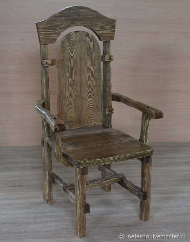 Кресла из дерева (53 фото): модели из массива для дачи и старинные с подлокотниками на деревянном каркасе, другие модели