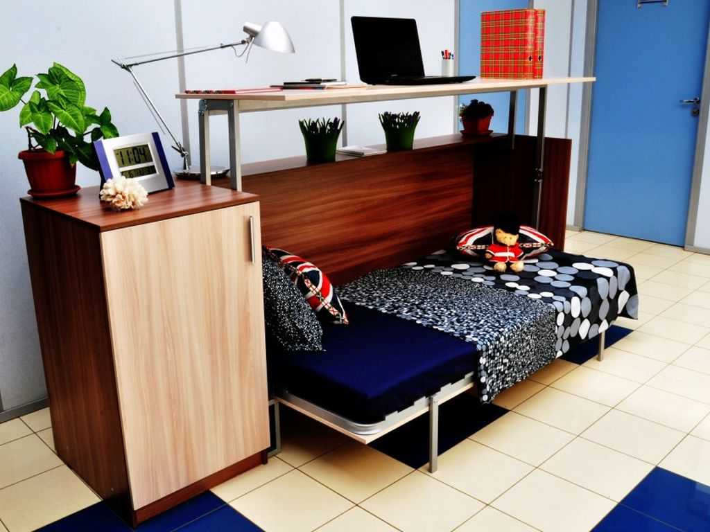 Кровать со столом - стильные сочетания и актуальные форматы украшения (115 фото)