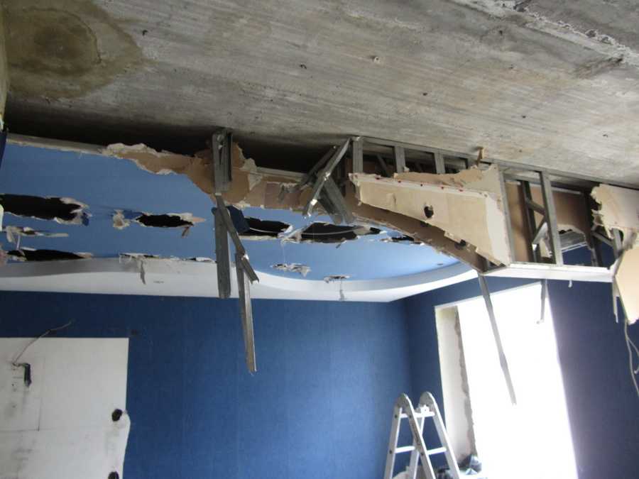 Как выполнить демонтаж подвесного потолка своими руками