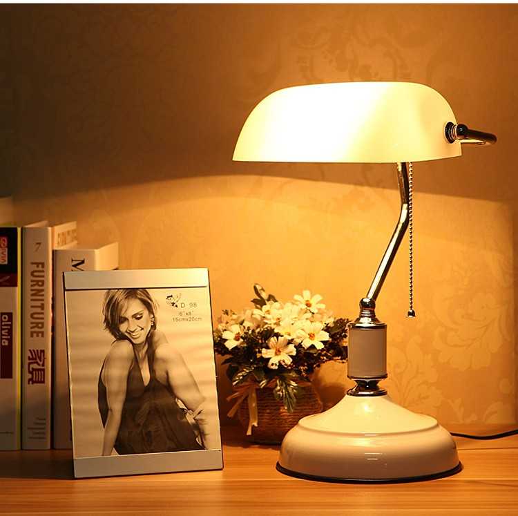 В чем заключается преимущество настольных светильников для спальни Какие существуют виды настольных ламп Как правильно выбрать прикроватный светильник на тумбочку Современные LED-лампы в вашем интерьере