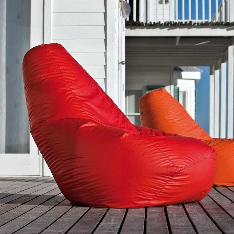 Бескаркасные кресла (56 фото): мягкое кресло-трансформер и другие модели. наполнители. размеры мебели. с какого возраста можно использовать?