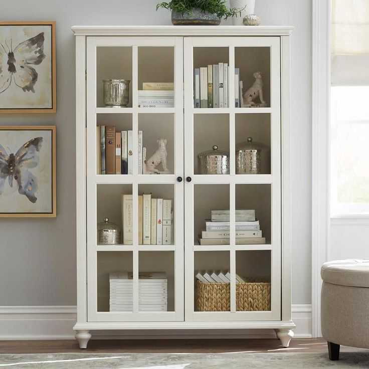 Белые книжные шкафы: шкаф со стеклянными дверцами, полки для книг, мебель со стеклом, классика, глянец