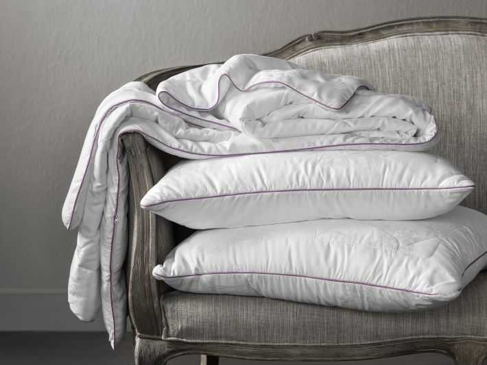 Как выбрать одеяло и какой наполнитель одеяла лучше? как выбрать зимнее и летнее одеяло?