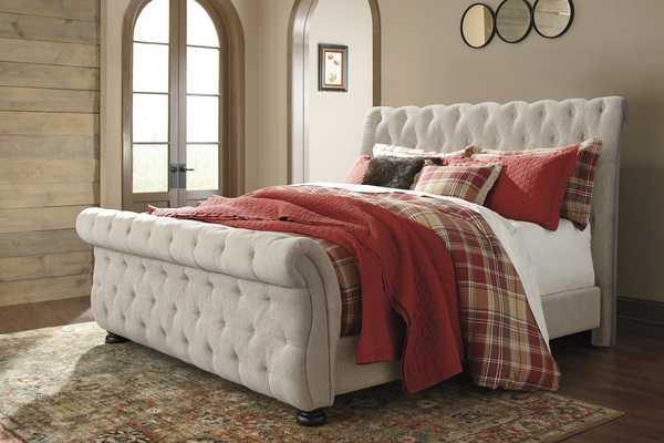 Большие двуспальные кровати как символ счастливой супружеской жизни, уюта и спокойного сна