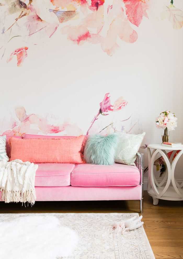Розовые обои: в интерьере фото, какие подойдут, фон и сочетания цветов, бело-розовые в комнату