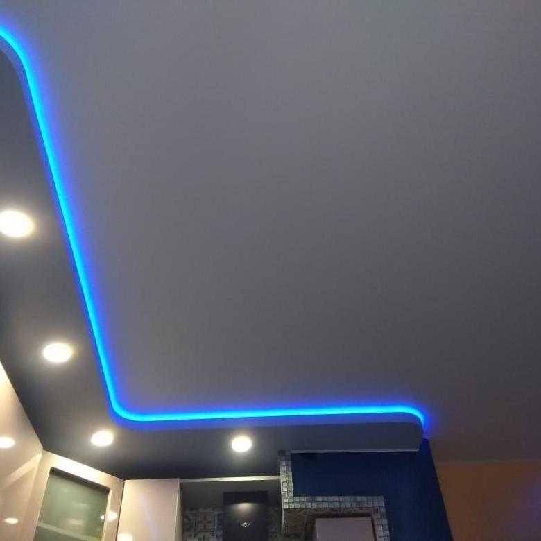 Двухуровневые натяжные потолки с подсветкой (51 фото): конструкции из гипсокартона со светодиодной подсветкой
