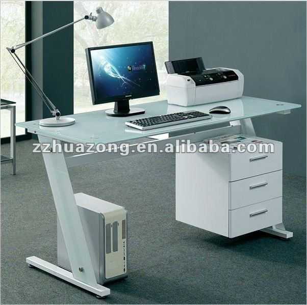 Белый угловой компьютерный стол: мебель с глянцем для компьютера, модели с полками из дуба «венге»