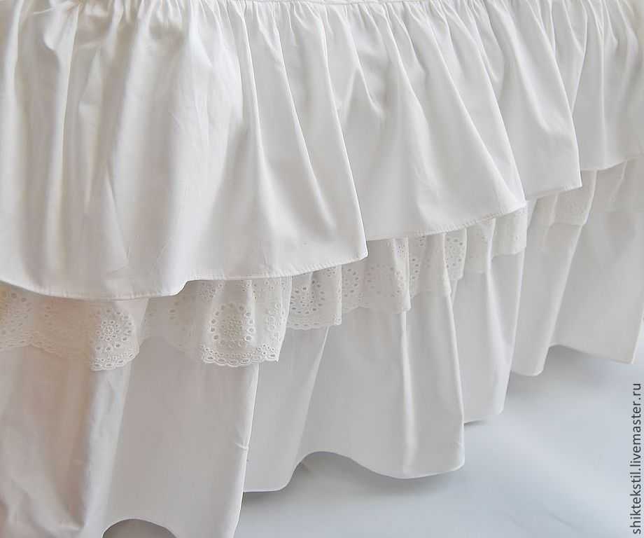 Подзор для кровати: как выбрать нарядную юбочку для оформления спальни