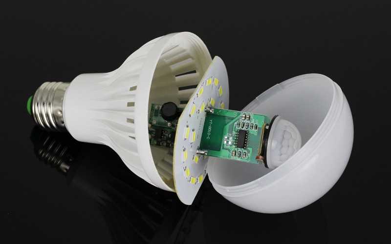 Светодиодная лампа с датчиком движения: как она работает?