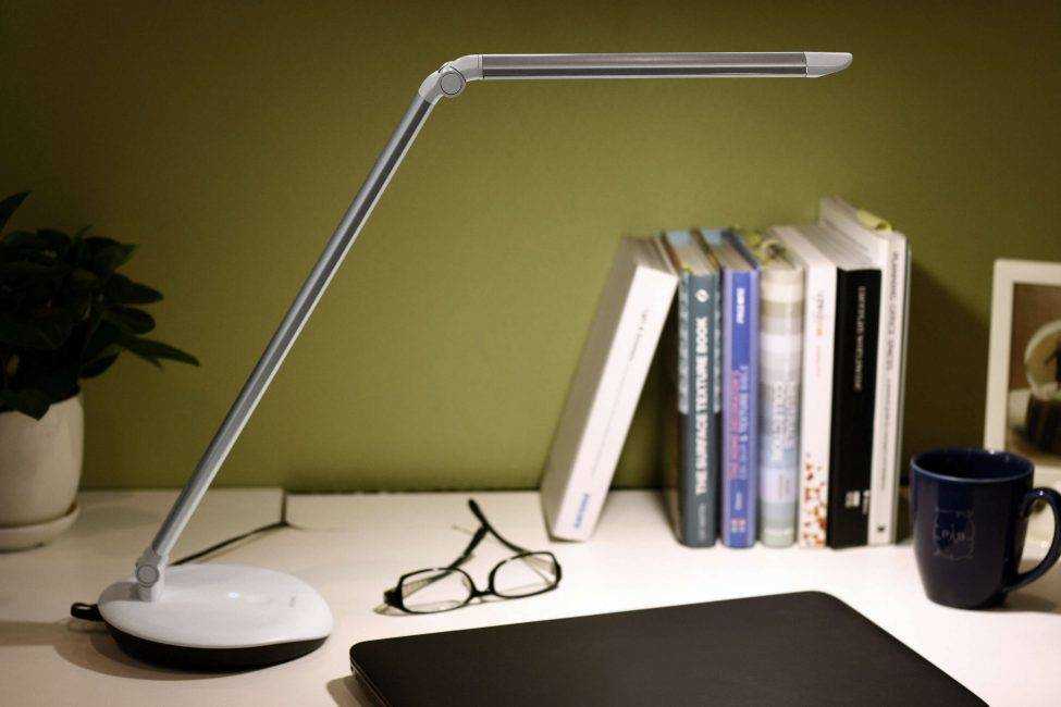 Светильник на прищепке: настольная светодиодная лампа для чтения книг и вышивания