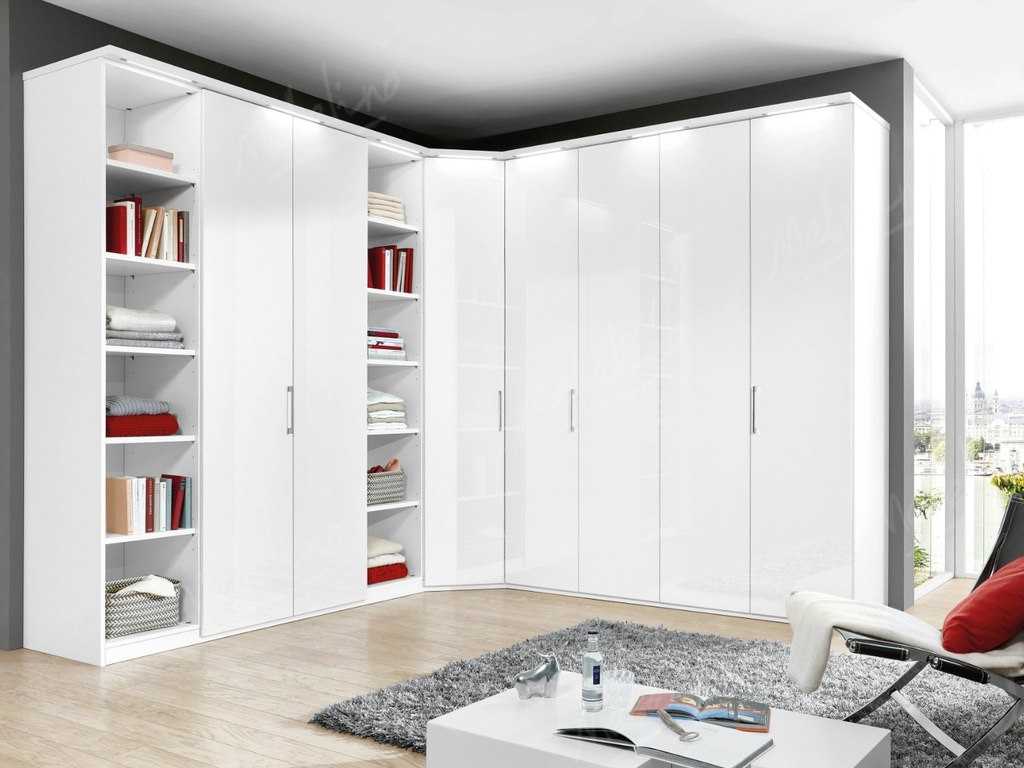 Белый шкаф, особенности цвета и как вписать такую мебель в интерьер