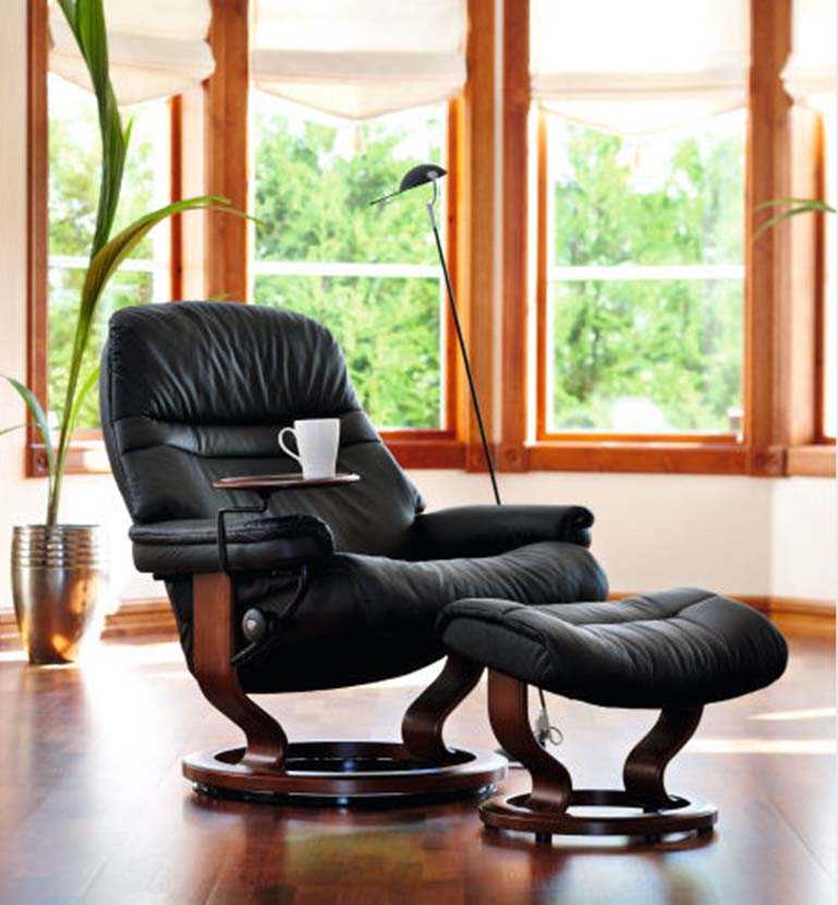 Нюансы выбора офисного кресла для руководителя, сотрудников и гостей