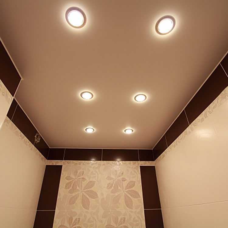Какие светильники лучше для натяжного потолка — подходящие модели, нюансы их монтажа и советы профессионалов по выбору (115 фото)