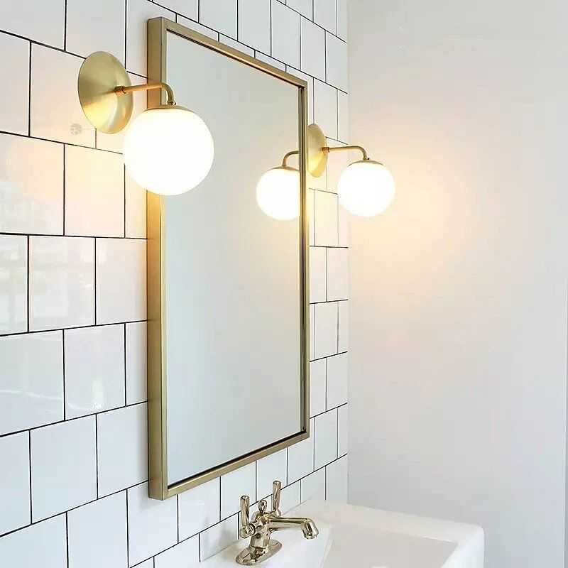 Настенные светильники в ванную комнату (51 фото): круглый плафон с выключателем для туалета