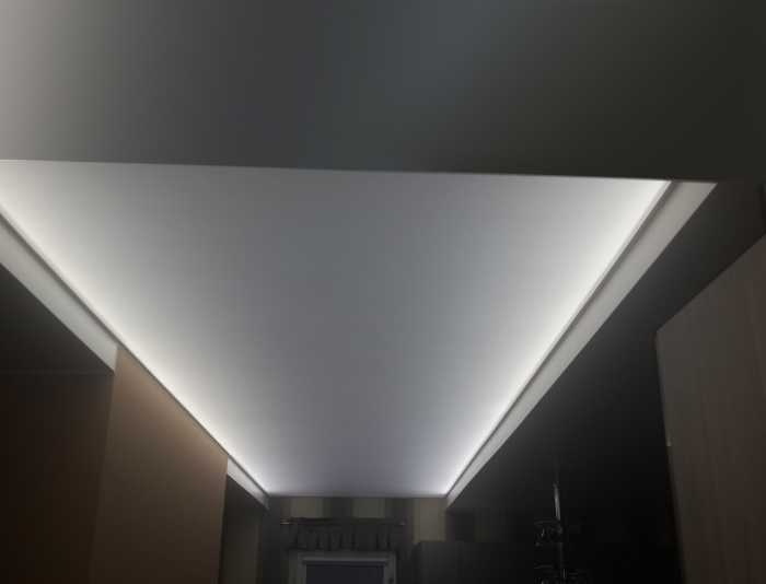 Светящийся натяжной потолок со светодиодами — технология монтажа