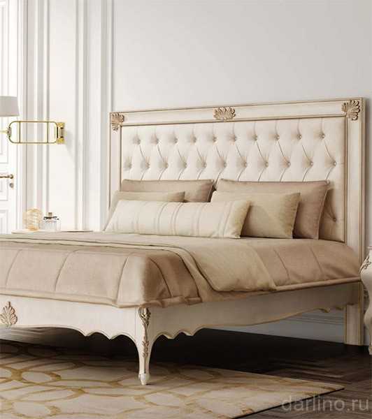 Высокие двуспальные кровати (20 фото): кровать в американском стиле на ножках, мебель со спинкой