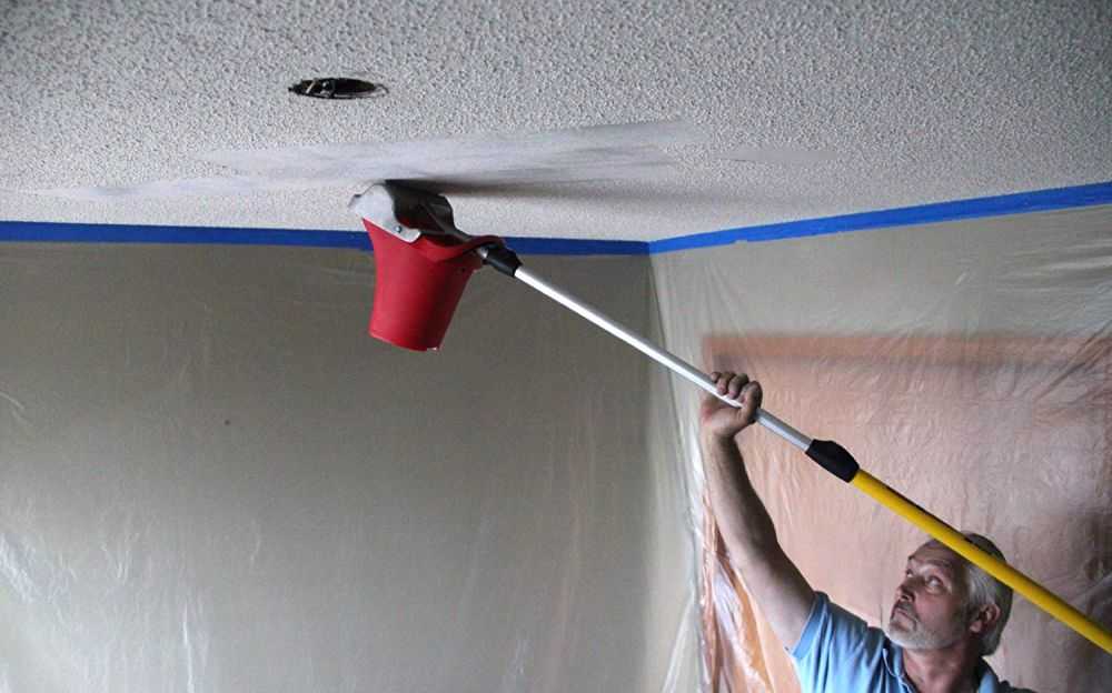 Как красить потолок водоэмульсионной краской видео