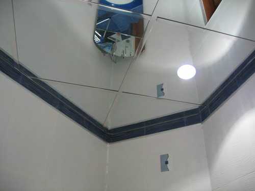 Какой потолок лучше в ванной – обзор вариантов отделки