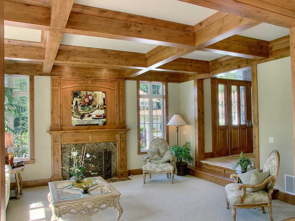 Варианты отделки потолков в частном доме (54 фото): чем отделать деревянное потолочное покрытие на даче, виды материалов, как обшить потолок в деревенском доме