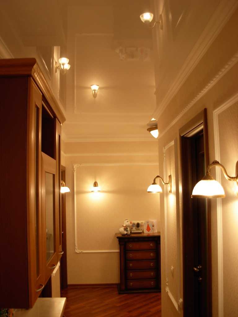 Потолочное освещение (67 фото): варианты для натяжных потолков из гипсокартона, примеры дизайна в стиле лофт, виды освещения