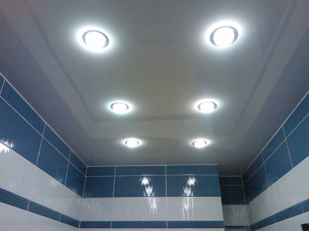 Какие светильники лучше для натяжного потолка: 115 фото как выбрать и установить качественные светильники