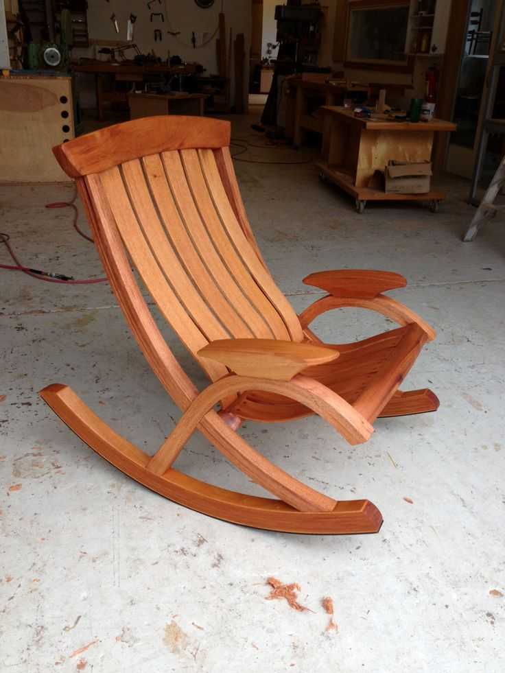 Деревянное кресло качалка — особенности