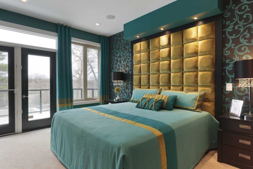Спальня в серых тонах (121 фото): дизайн интерьера с серой кроватью, идеи в бело-сером цвете, примеры в серо-коричневых оттенках