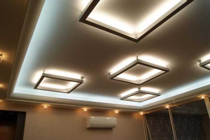 Квадратные потолочные светильники (56 фото): светодиодные точечные и накладные лампы на потолок, также плоские белые в интерьере