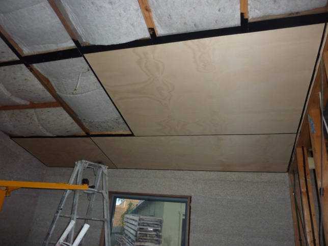  потолок по деревянным балкам изнутри перед натяжным: лучшее .