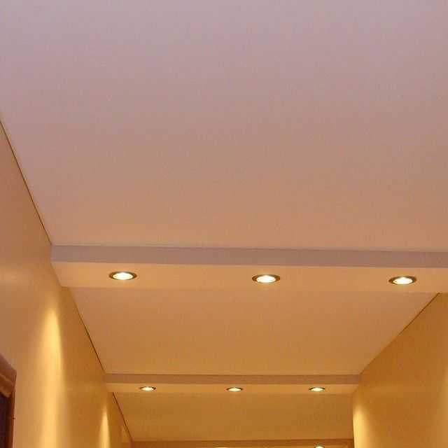 Потолок из гипсокартона (208 фото): подвесное полотно из гипсокартона, идеи-2021 дизайна красивых гипсокартонных потолочных покрытий