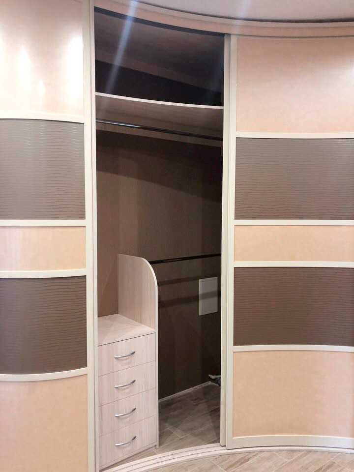 Встраиваемый шкаф-купе Встроенный угловой шкаф-купе в комнату Какие модели подойдут в нишу Радиусные модели шкафа-купе
