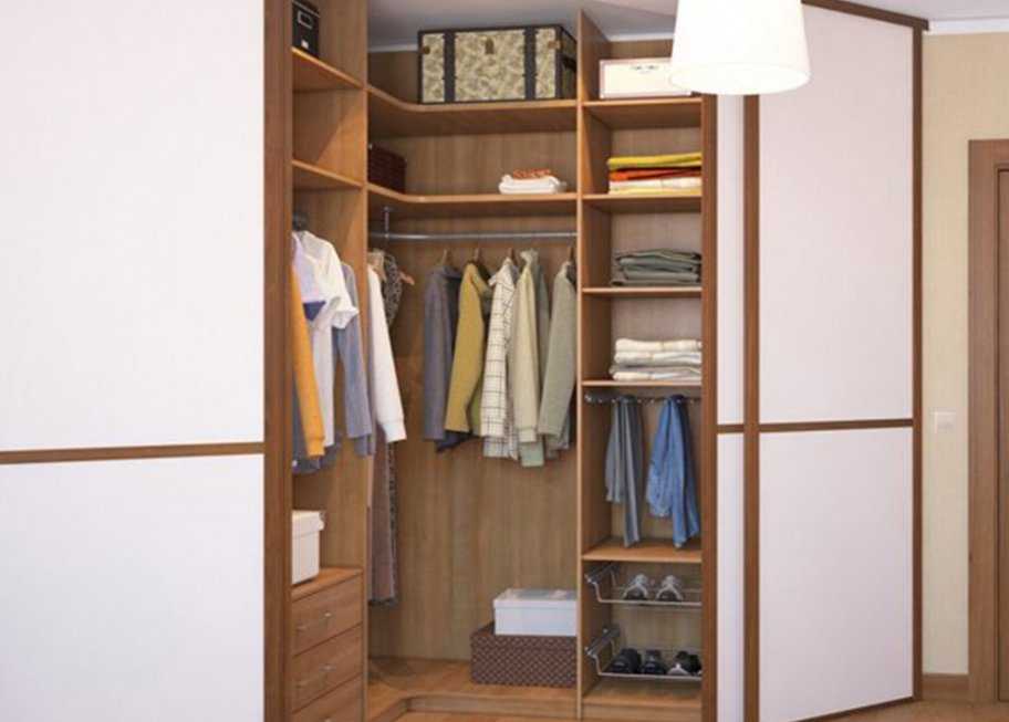 Угловая гардеробная: шкаф с дверьми-купе, фото, в прихожую или детскую, дизайн-проекты, система хранения